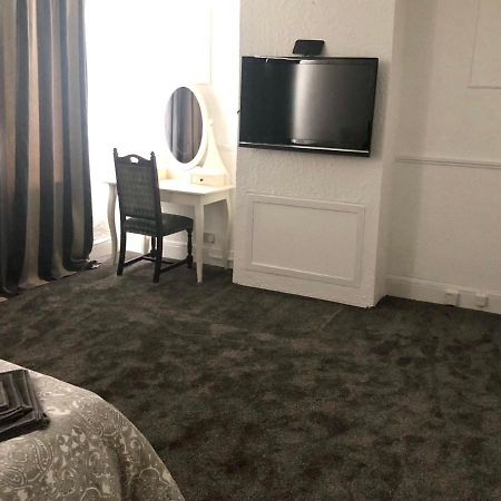 Апартаменты Ac Lounge 125 Рочфорд Экстерьер фото