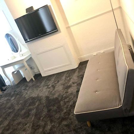 Апартаменты Ac Lounge 125 Рочфорд Экстерьер фото
