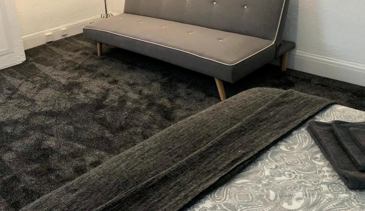 Апартаменты Ac Lounge 125 Рочфорд Экстерьер фото