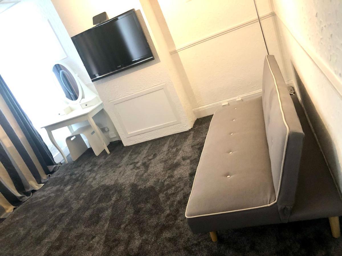 Апартаменты Ac Lounge 125 Рочфорд Экстерьер фото